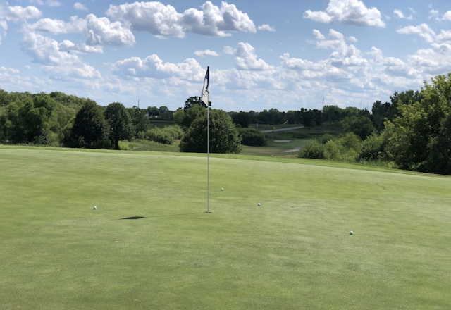 Kestrel Ridge Golf Course image 4