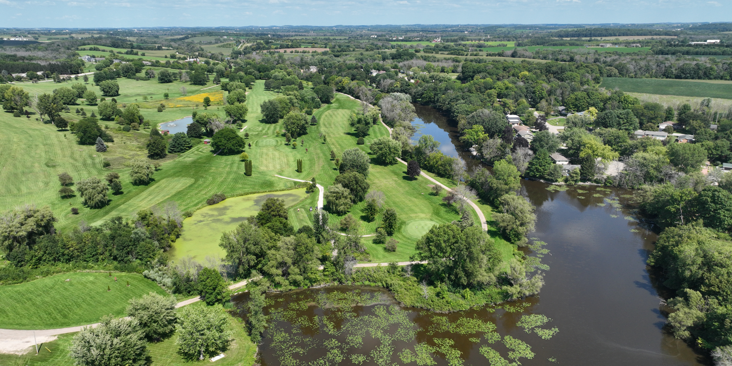 Mid Vallee Golf Course image 2