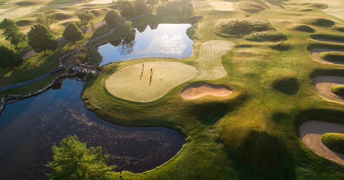 Trappers Turn Golf Club image 3