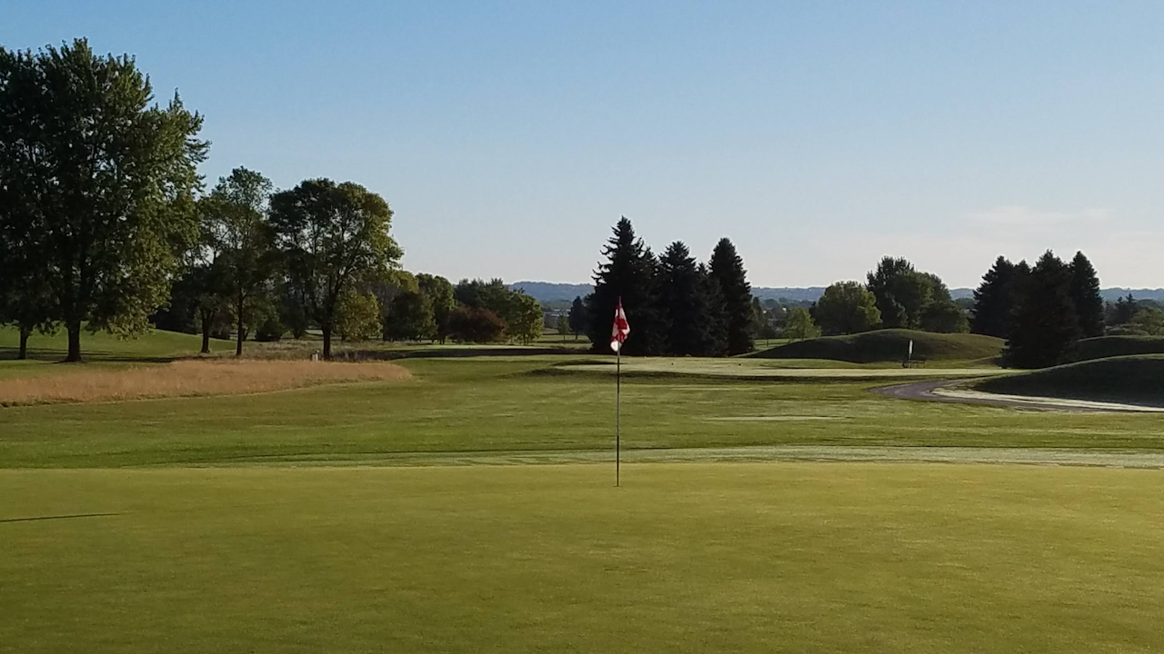 Rolling Meadows Golf Course image 3